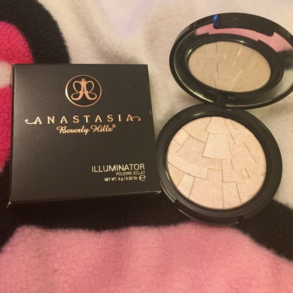 NEW IN BOX Anastasia Beverly Hills Illuminator 'Starlight'